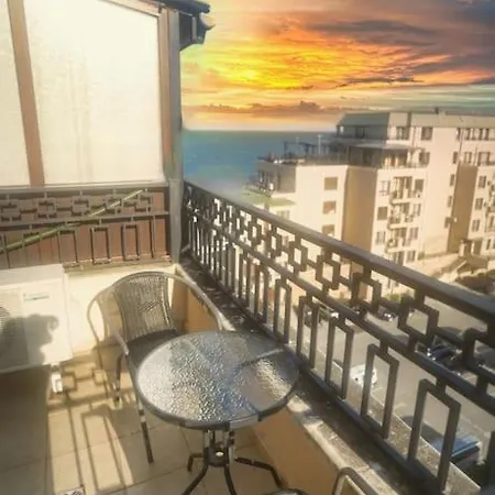 On The Appartamento Golden Sands